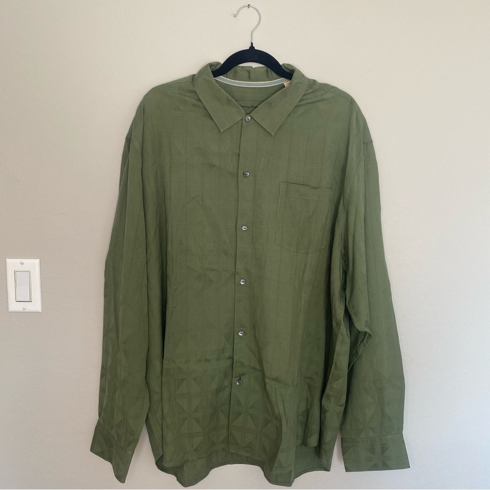 Tommy Bahama Green long sleeve button up shirt